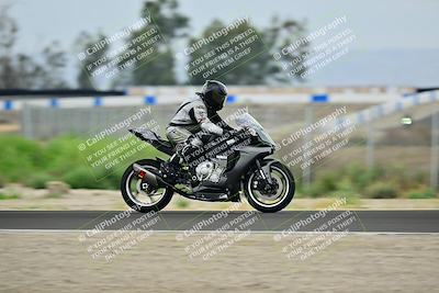 media/Apr-18-2025-TrackDaz (Fri) [[45f5874c44]]/C Group/Session 1 (Turn 7)/